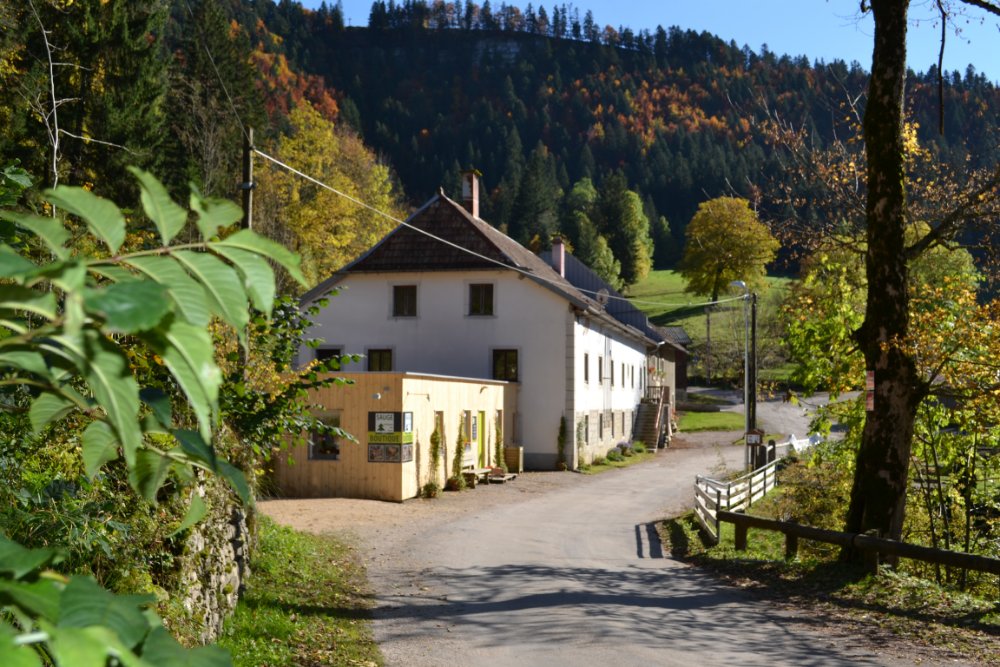 Aire camping-car  Montlebon (25500) - Photo 1